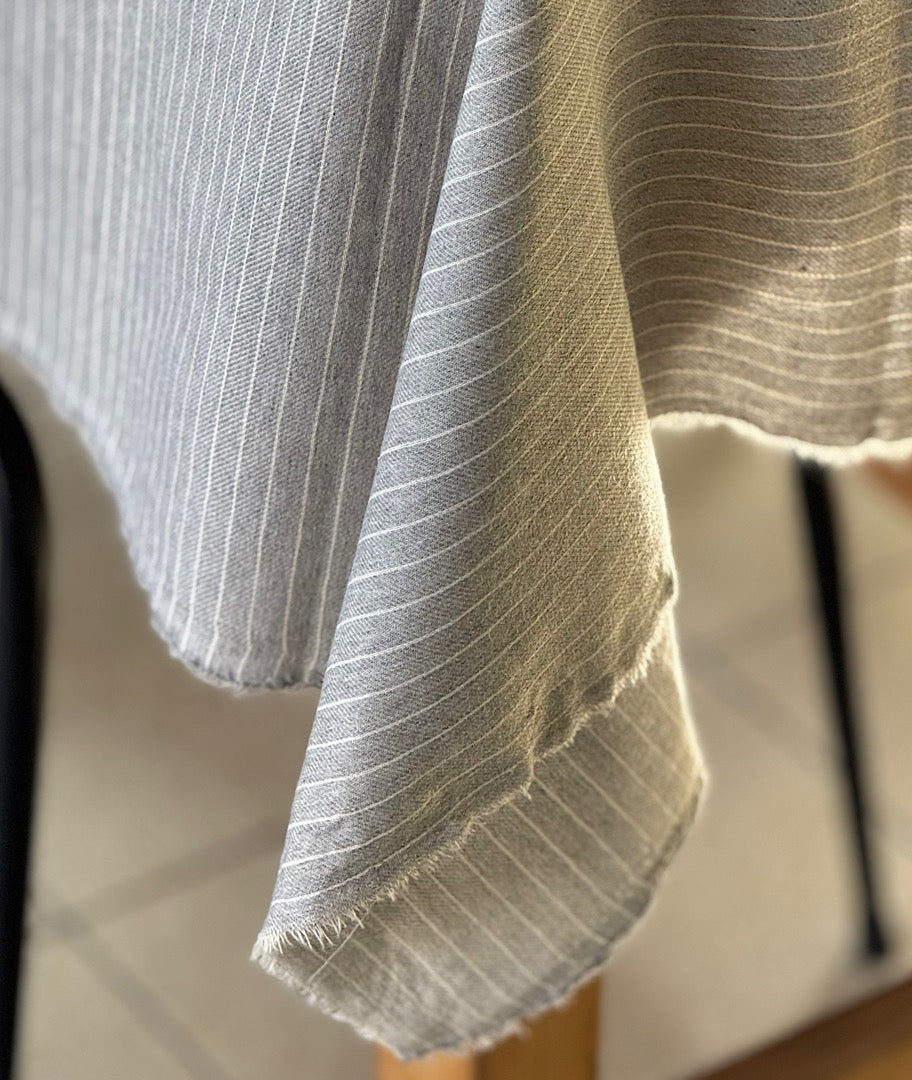 פשתן פסים אפור בהיר