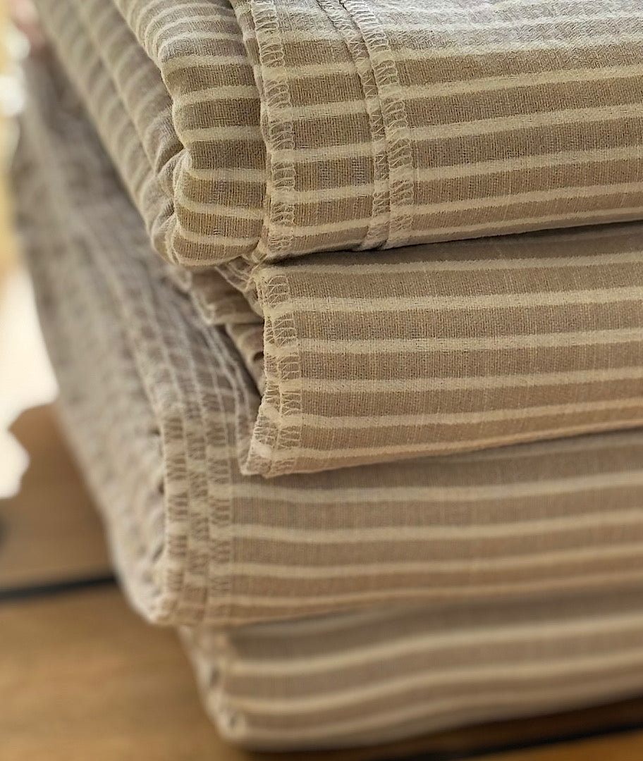 מפת פשתן פסים אוברלוק